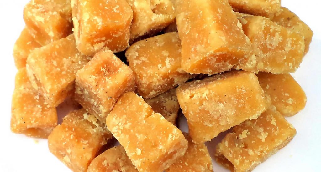 #HEALTH: Drinking warm water with jaggery on an empty stomach in the morning will provide benefits