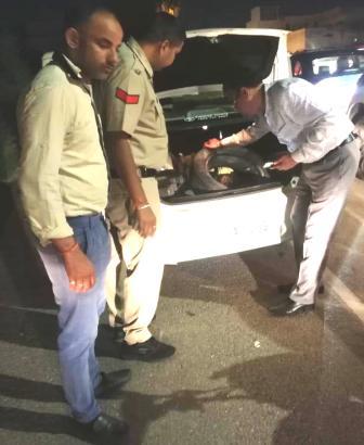 #CHANDIGARH: City blocks to stop liquor smuggling