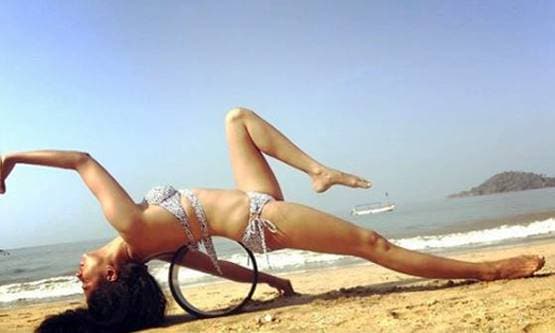 #Actress did yoga on the beach, fans were watching the pictures ...