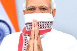 Swachhata Abhiyan: PM Modi's cleanliness campaign with wrestler