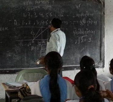 #UttarPradesh: Transfer of 22 thousand teachers of Primary School