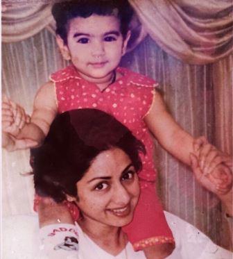 Khushi Kapoor Insta Account Public, Photos