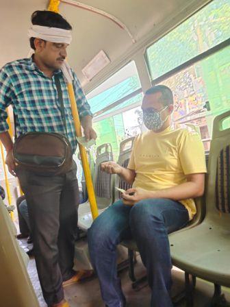 Commissioner Rajshekhar rides a city bus, 14 drivers and 13 conductors suspended