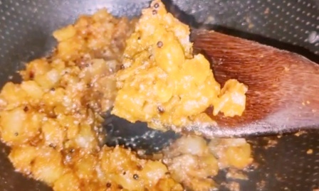 Easy recipe to make delicious raw papaya curry at home