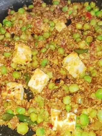 Special khoya paneer vegetable will enhance the taste of food