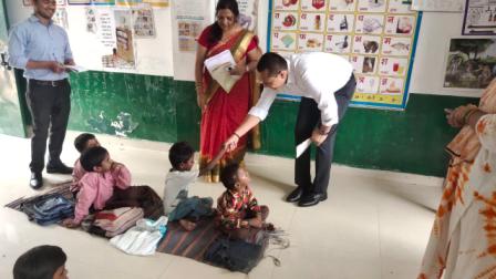 Surprise Inspection of commissioner Rajasekhar in Model School 