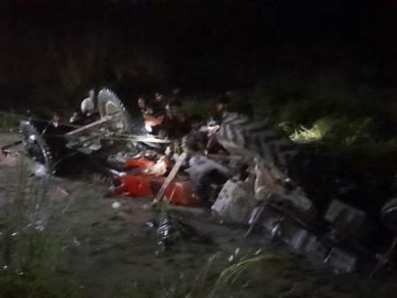 A tractor trolley full of devotees overturns in a pond in Kanpur, killing 22 people
