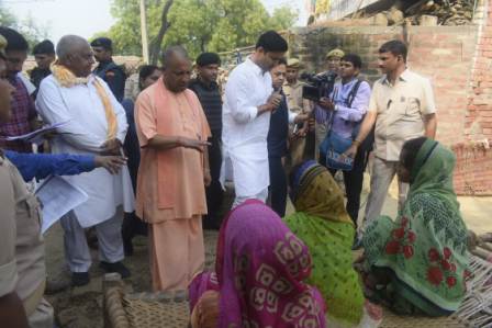 CM Yogi met the victim's family in Kortha village, spoke to the officers