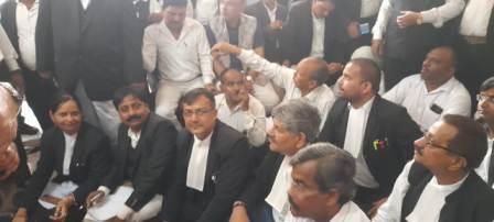 KANPUR NEWS: Boycott of District Judge Court begins