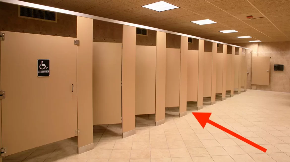 Gaps in Public Toilet Doors