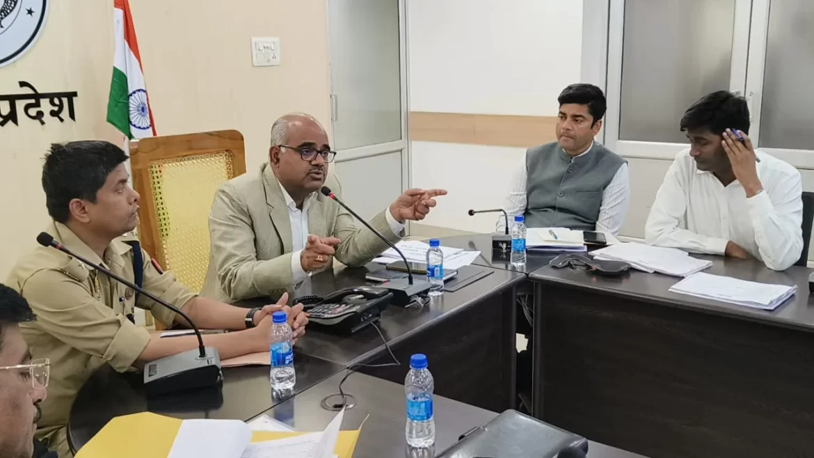 KANPUR NEWS: On IGRS, DM organized a class of departments getting dissatisfied feedback...