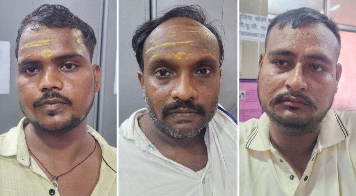 BIG NEWS : काशी विश्वनाथ मंदिर के गेट पर PAC जवान की कार्बाइन से फायरिंग, तीन लोग घायल; इलाके में अलर्ट