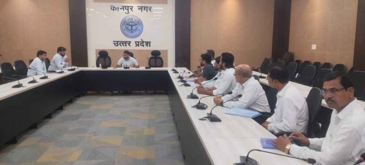 Kanpur News : आरटीई के तहत दाखिला दें या मान्यता निरस्त करने की कार्रवाई के लिए तैयार रहें : एडीएम सिटी